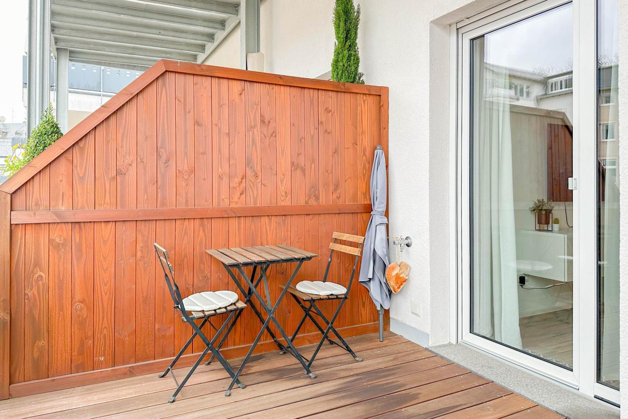 Modernes Trierer Cityloft Mit Grossem Balkon Kültér fotó