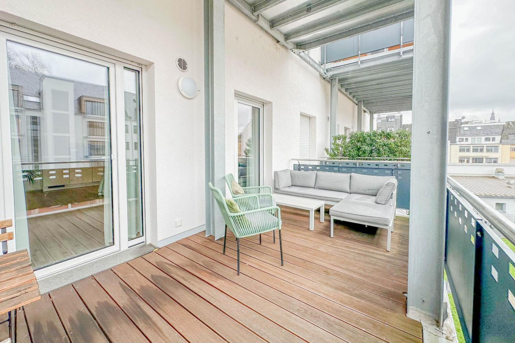Modernes Trierer Cityloft Mit Grossem Balkon Kültér fotó